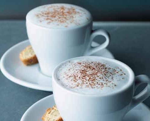 drinking-cappuccino-aerolatte-coffee-cups