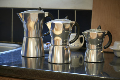 Bialetti Moka Express Nera 6-Cup Moka Pot – Whole Latte Love